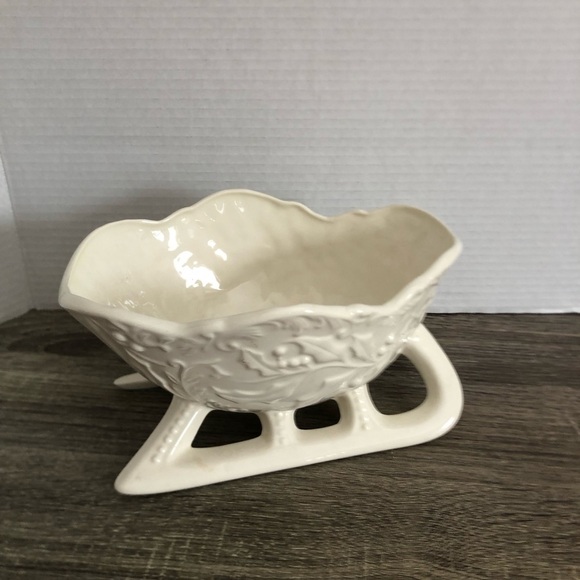 Vtg Ceramic Sleigh Planter - Picture 2 of 16